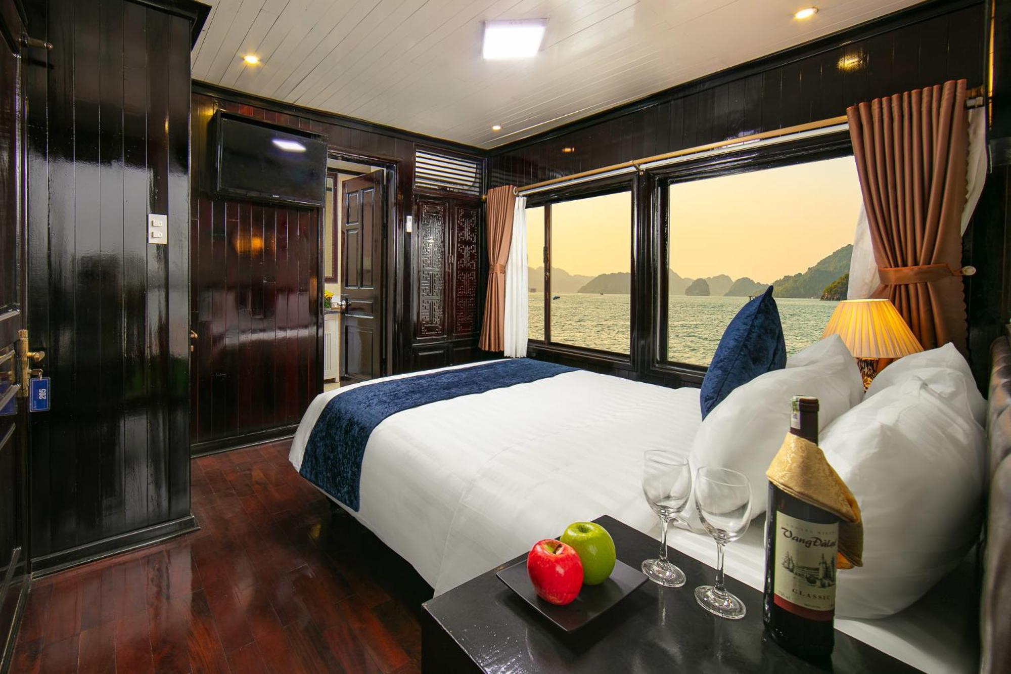 Hotel Fantasea Imperial Cruise Ha Long Exteriér fotografie