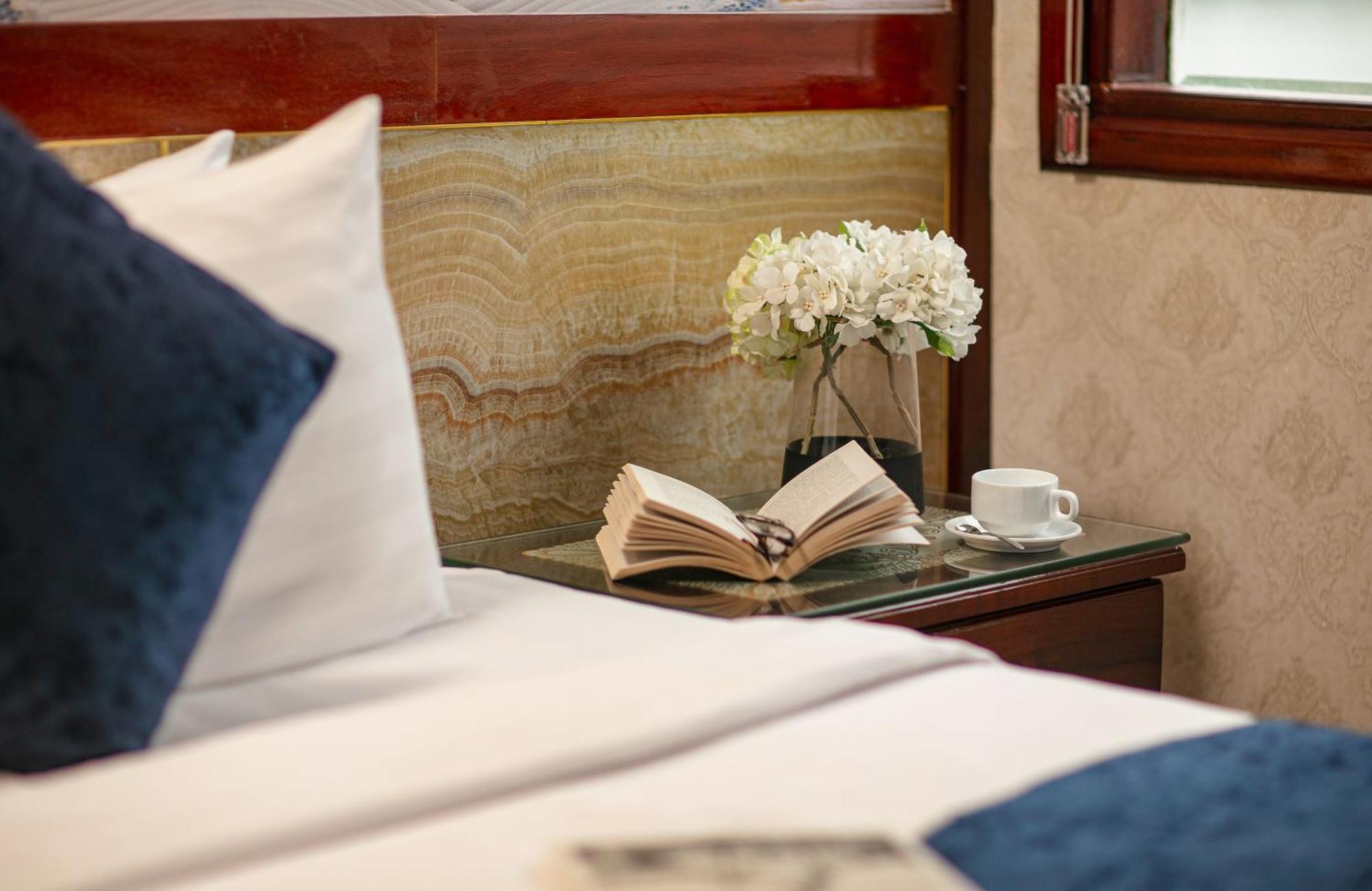 Hotel Fantasea Imperial Cruise Ha Long Exteriér fotografie
